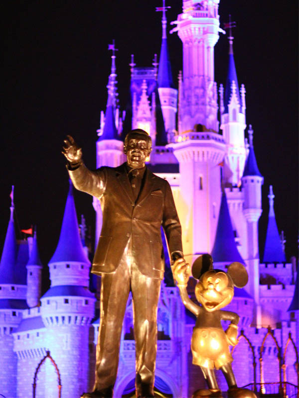 Partners Statue at Walt Disney World at night